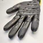 Arrow Electronics partner della Maker Faire Rome 2022 arrow guanto sensoriale - Kemet