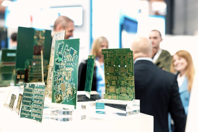 Focus on PCB